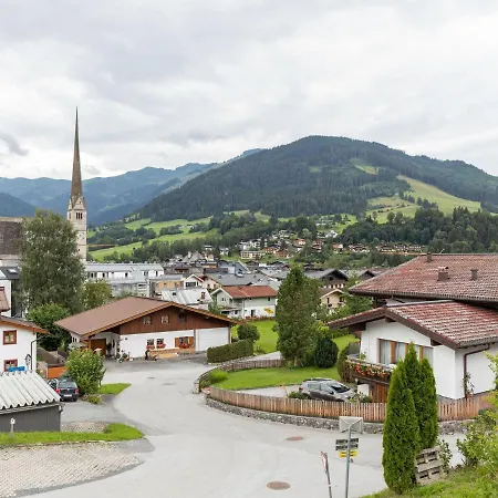 Luxurious Near Ski Area Maria Alm am Steinernen Meer